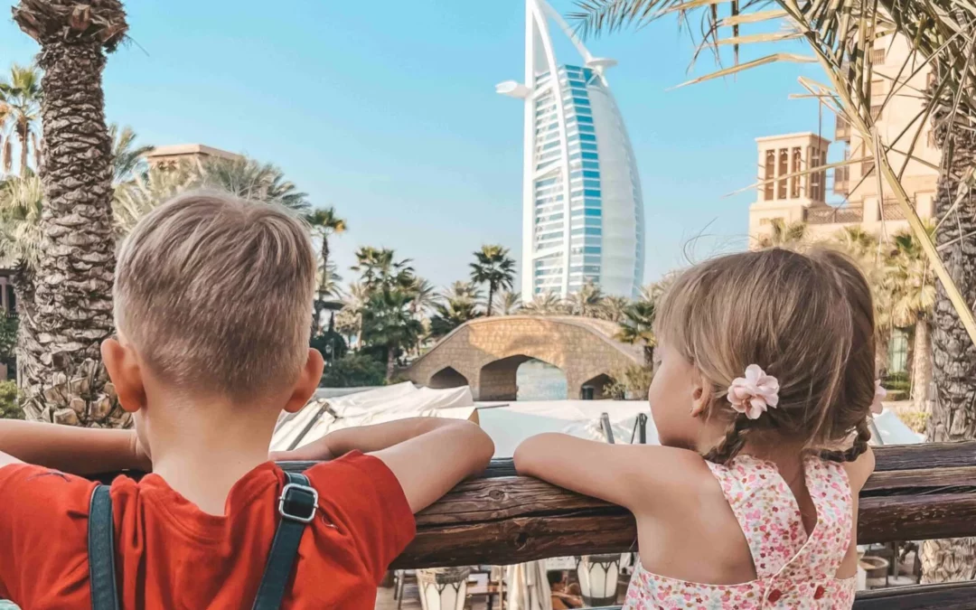 Zobacz z nami hotel Burdż al-Arab w Dubaju.